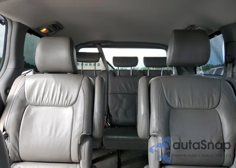 2010 Toyota Sienna Xle z USA, uszkodzony, nr VIN 5TDDK4CC1AS031488